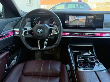 BMW 740d xDrive M Sport Executive Sky Lounge Massage