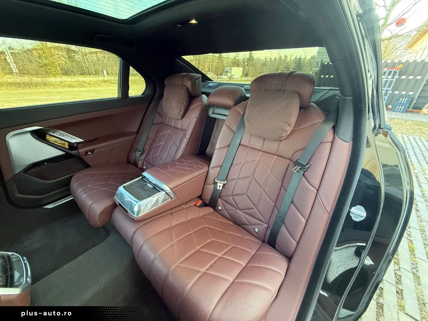 BMW 740d xDrive M Sport Executive Sky Lounge Massage