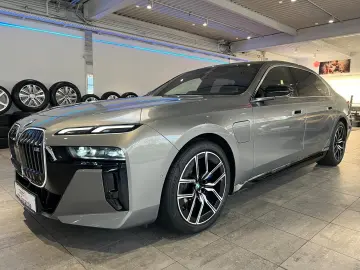BMW M760e xDrive  Individual Edition UnfallfreI 1.Hd