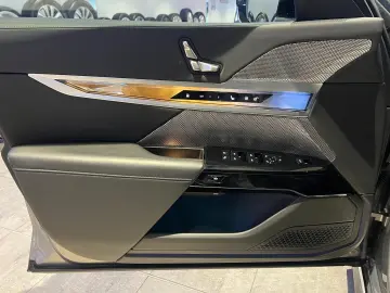 BMW M760e xDrive  Individual Edition UnfallfreI 1.Hd