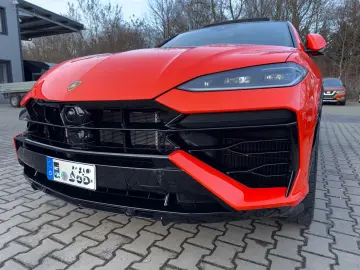 LAMBORGHINI Urus 4.0 V8 PHEV SE B&O 3D  Rear Entertainment
