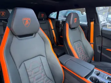 LAMBORGHINI Urus 4.0 V8 PHEV SE B&O 3D  Rear Entertainment