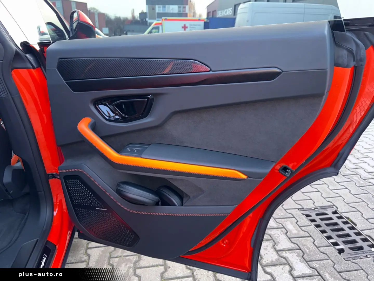 LAMBORGHINI Urus 4.0 V8 PHEV SE B&O 3D  Rear Entertainment