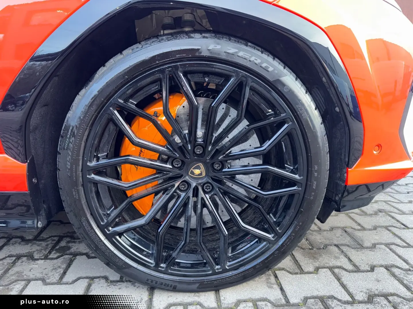 LAMBORGHINI Urus 4.0 V8 PHEV SE B&O 3D  Rear Entertainment