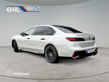 BMW M760e xDrive