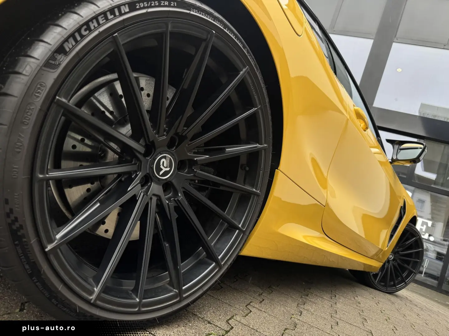 BMW M8 Competition Coupé xDrive M Drivers