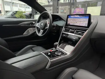 BMW M8 Competition Coupé xDrive M Drivers