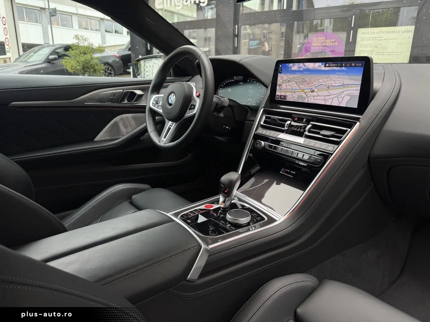 BMW M8 Competition Coupé xDrive M Drivers