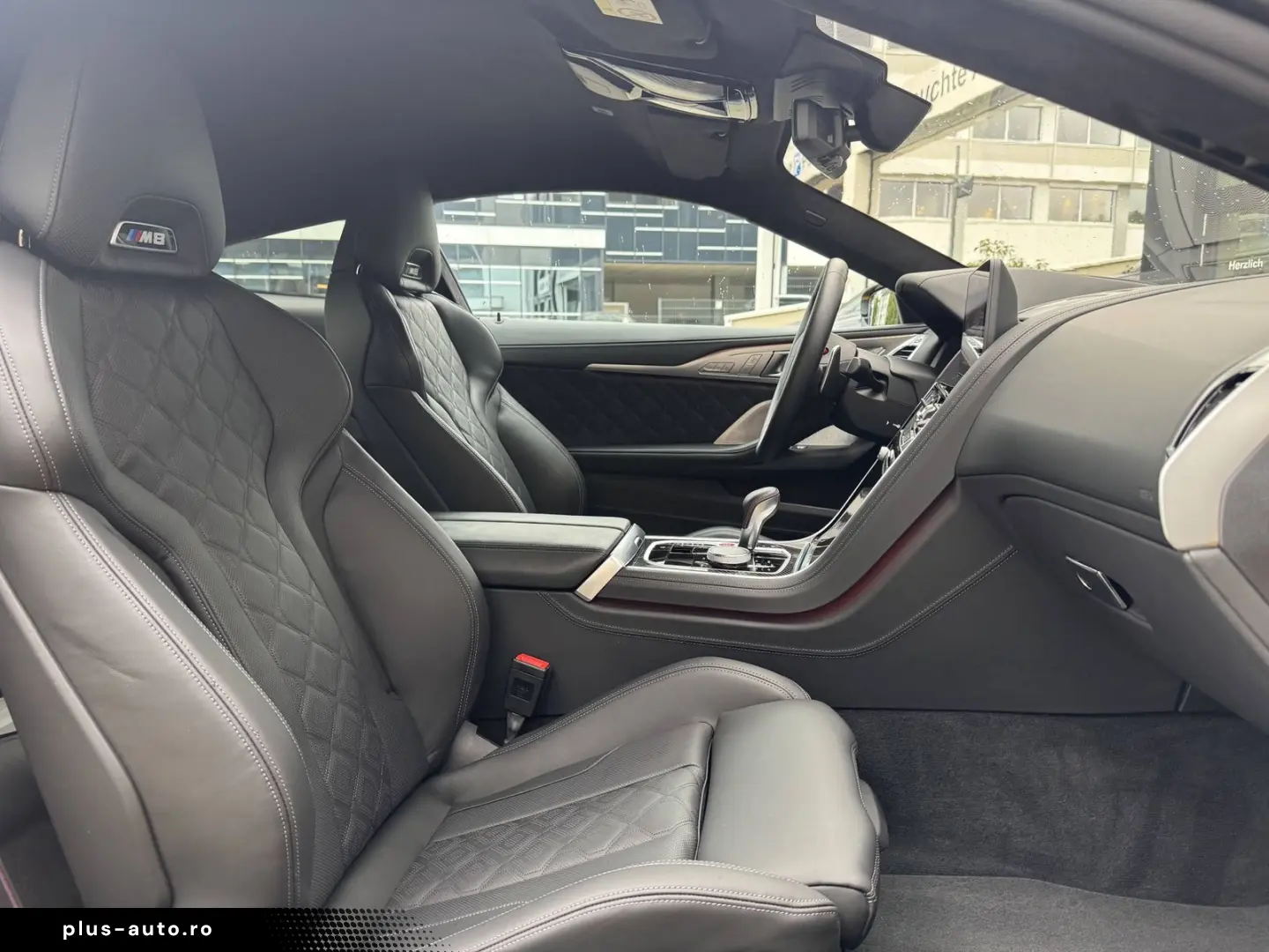 BMW M8 Competition Coupé xDrive M Drivers