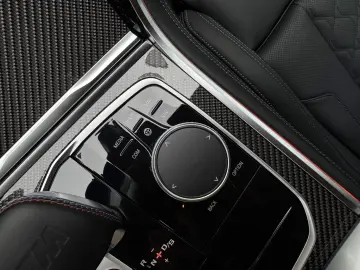 BMW M8 Competition Coupé xDrive M Drivers