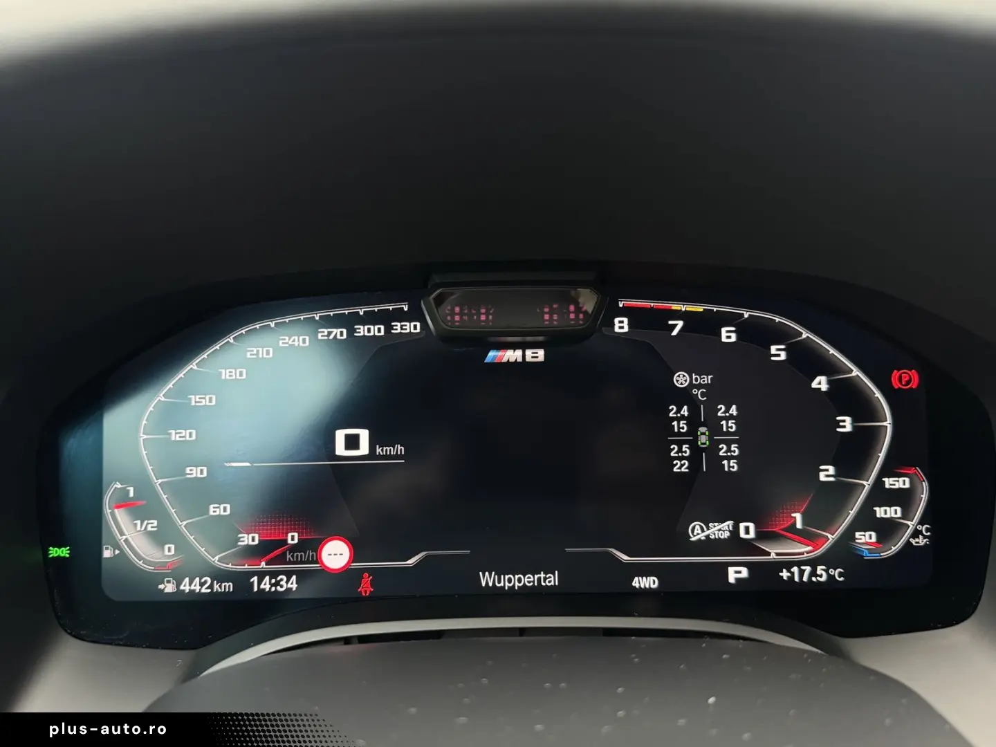 BMW M8 Competition Coupé xDrive M Drivers