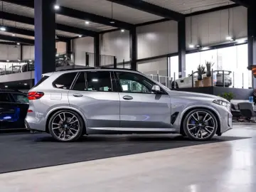BMW X5 X5 xDrive50e - M-pack - HUD - Pano - Laser li