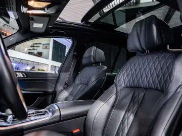 BMW X5 X5 xDrive50e - M-pack - HUD - Pano - Laser li