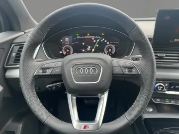 AUDI Q5 50 TFSIe qu. S line AHK ACC Navi Matrix Sound