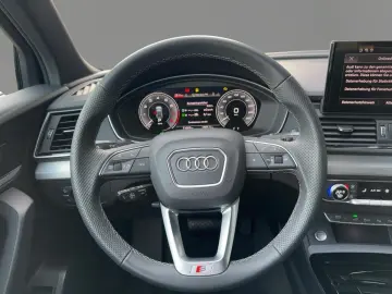 AUDI Q5 50 TFSIe quattro S line ACC AHK Navi Matrix
