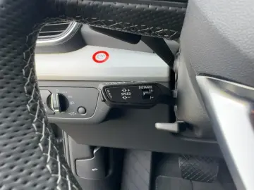 AUDI Q5 50 TFSIe quattro S line ACC AHK Navi Matrix