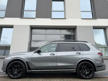 BMW X7 40i xDrive M SPORT