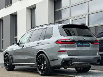 BMW X7 40i xDrive M SPORT