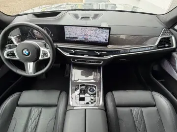 BMW X7 40i xDrive M SPORT