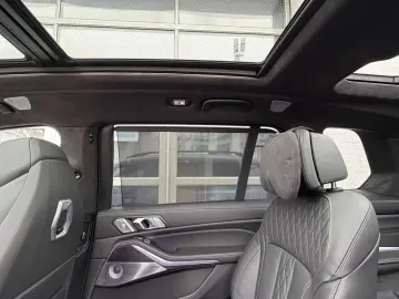 BMW X7 40i xDrive M SPORT