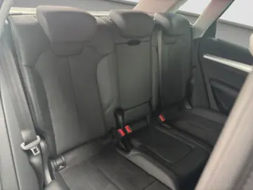 AUDI Q5 advanced 40 TFSI quattro  Verkehrszeichenerke