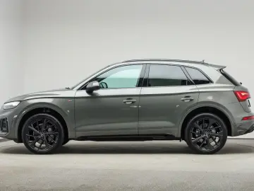 AUDI Q5 S line black 40 TDI qu. Matrix  Kamera  Navi