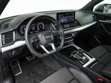 AUDI Q5 S line black 40 TDI qu. Matrix  Kamera  Navi