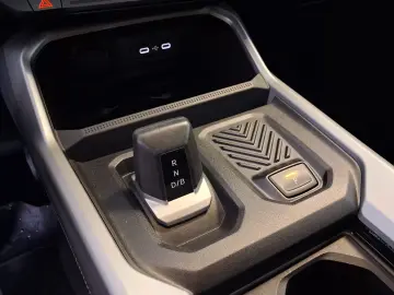 DACIA BIGSTER 1.8 Hybrid 155 Journey