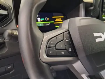 DACIA BIGSTER 1.8 Hybrid 155 Journey