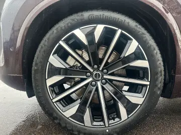 VOLVO XC90 T8 AWD Plus Bright 7-Sitzer AHK ACC BLIS SD