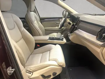 VOLVO XC90 T8 AWD Plus Bright 7-Sitzer AHK ACC BLIS SD