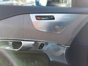 VOLVO XC90 T8 Ultra Dark Recharge AWD  B&W Massage