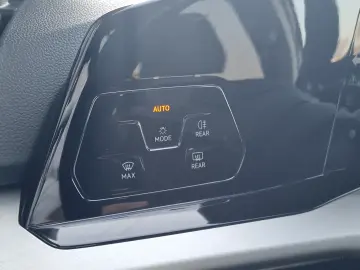 VW Golf VARIANT LIFE 2.0TDI 150CP DSG7