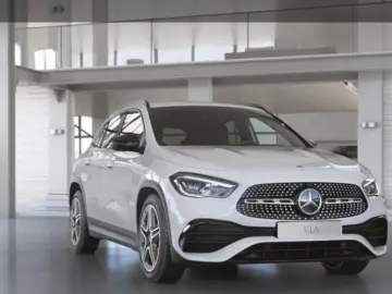 MERCEDES-BENZ GLA 250 e AMG