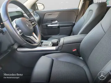 MERCEDES-BENZ GLA 250 e Progressive LED AHK Kamera Navi