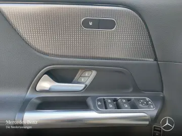 MERCEDES-BENZ GLA 250 e Progressive LED AHK Kamera Navi