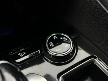 Peugeot 5008 Gen-Ii-2016