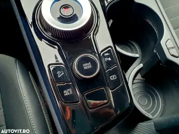 Kia Sportage 1.6 T-GDI HEV 6AT 4x2 Style