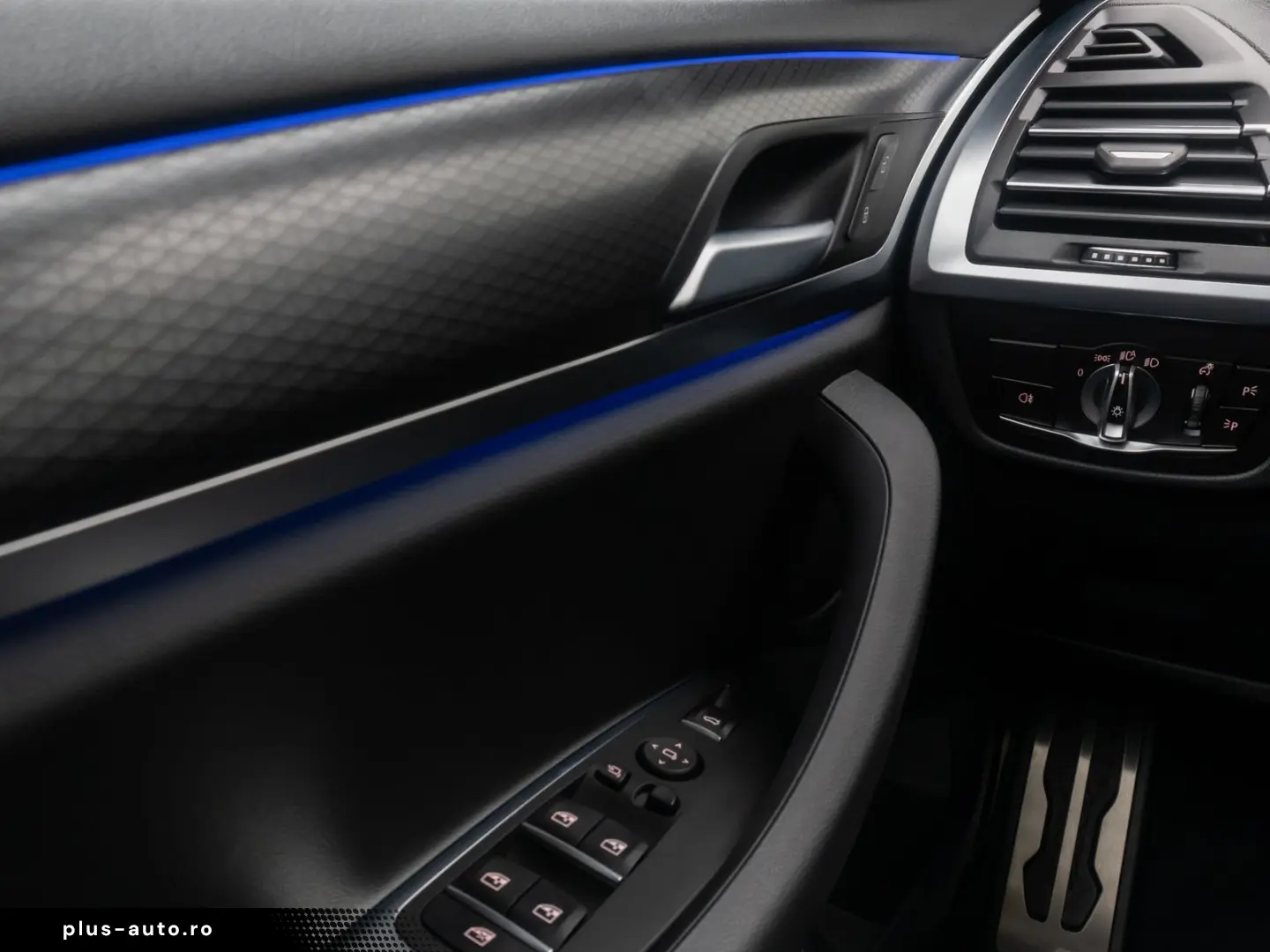 BMW X3 xD30i M Sport AHK Kamera DAB HUD Panorama 20