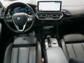 BMW X3 xDrive 20 i  PANO LEDER LASER