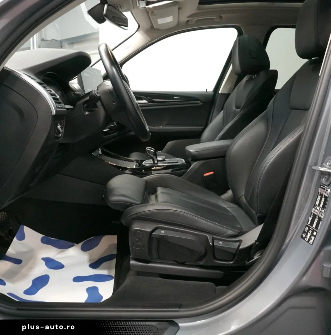 BMW X3 xDrive 20 i  PANO LEDER LASER