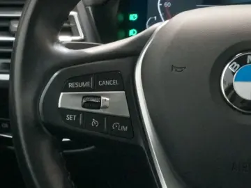 BMW X3 xDrive 20 i  PANO LEDER LASER