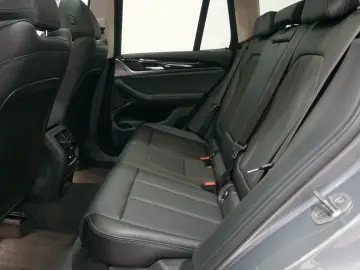 BMW X3 xDrive 20 i  PANO LEDER LASER