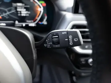 BMW X3 xDrive 30i M-Sport FACEL. PANO AHK HUD 360