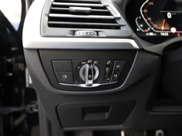 BMW X3 xDrive 30i M-Sport FACEL. PANO AHK HUD 360