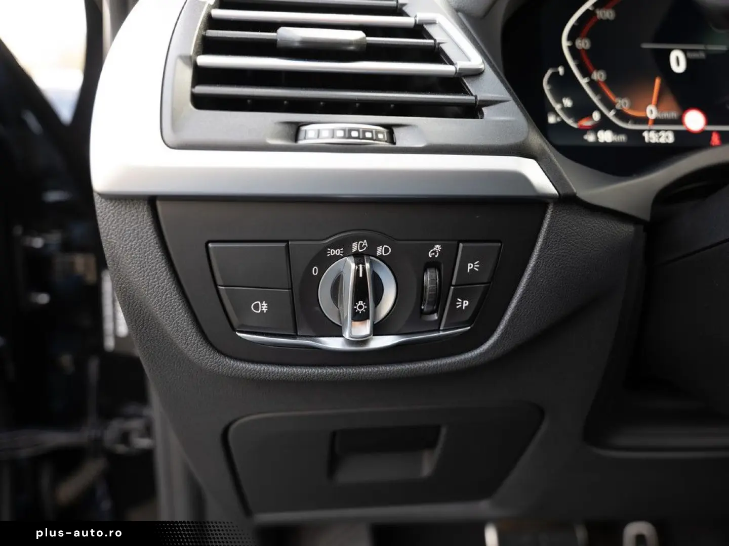 BMW X3 xDrive 30i M-Sport FACEL. PANO AHK HUD 360