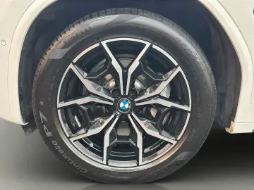 BMW X3 30 i xD M Sport Laser Pano AHK SHZ 19LM RFK