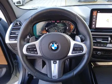 BMW X3 xDrive 30 i M Sport HUD StandHZG El. Panodach