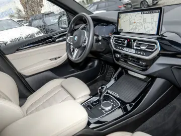 BMW X3 xDrive30i M Sport HUD PANO ACC AHK RFK LM