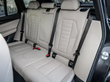 BMW X3 xDrive30i M Sport HUD PANO ACC AHK RFK NAVI